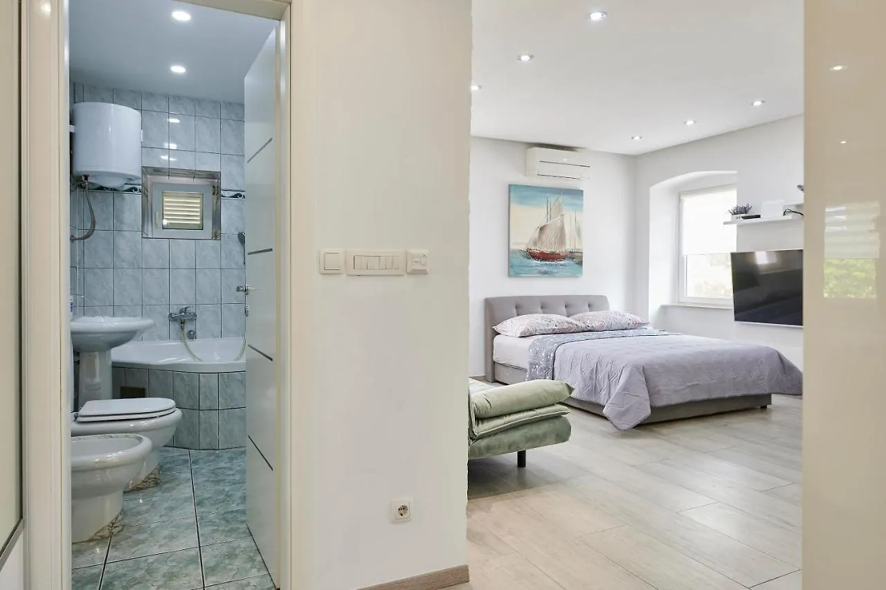 Appartement Apartments&Rooms Mišić Trogir